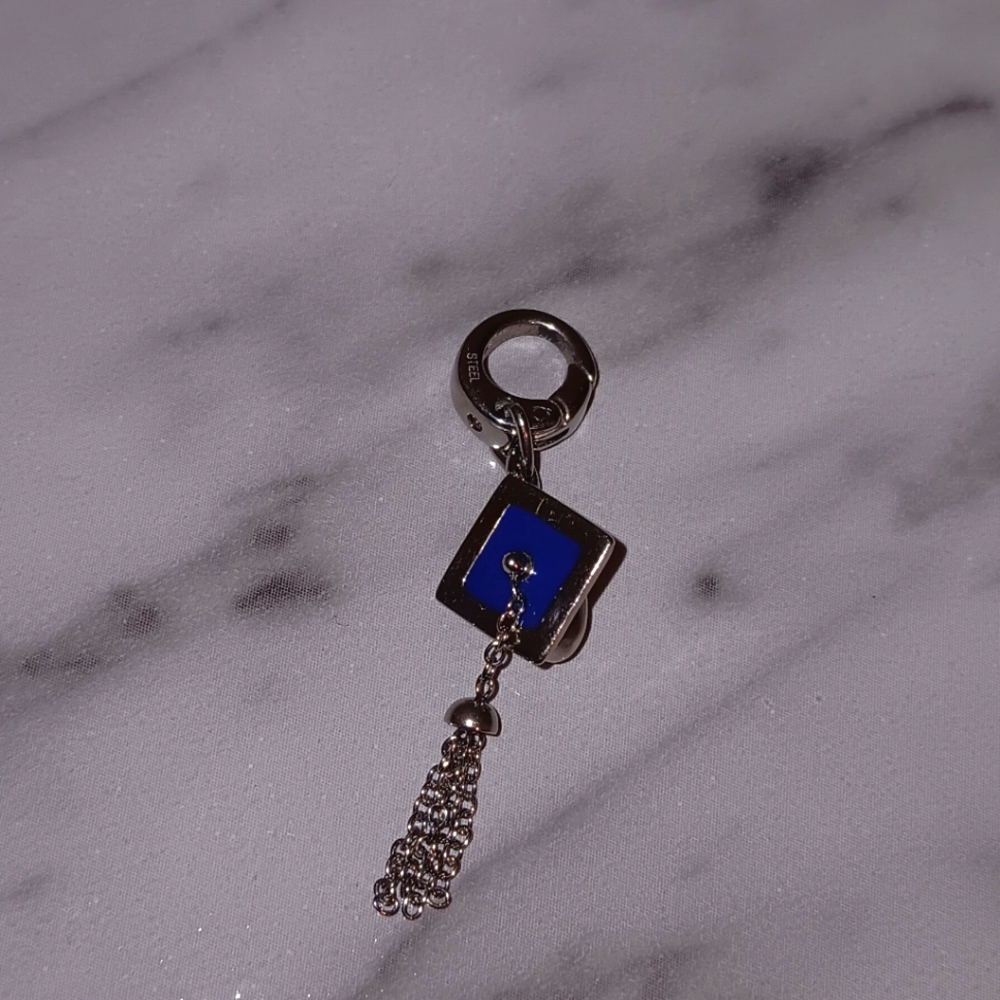FOSSIL Graduate Cap Charm